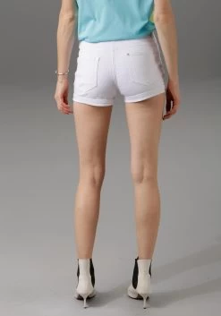 KangaROOS Beugelbikini Haltermodel 30 KangaROOS Beugelbikini Haltermodel -Beste Bikini Winkel aniston casual short in pastelgetint kleurenpalet wit 1