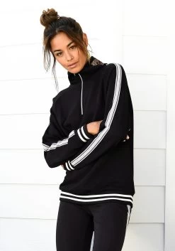 Bench. Bikinitop Met Beugels Maui Met Een Bloemmotief 34 Bench. Bikinitop Met Beugels Maui Met Een Bloemmotief -Beste Bikini Winkel bench sweatshirt in casual schippersmodel zwart 2