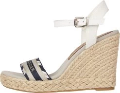 Venice Beach Oversized Tankinitop Summer Met Verstelbare Schouderbanden 29 Venice Beach Oversized Tankinitop Summer Met Verstelbare Schouderbanden -Beste Bikini Winkel tommy hilfiger highheel sandaaltjes corporate webbing high wedge met een logo opschrift beige 1